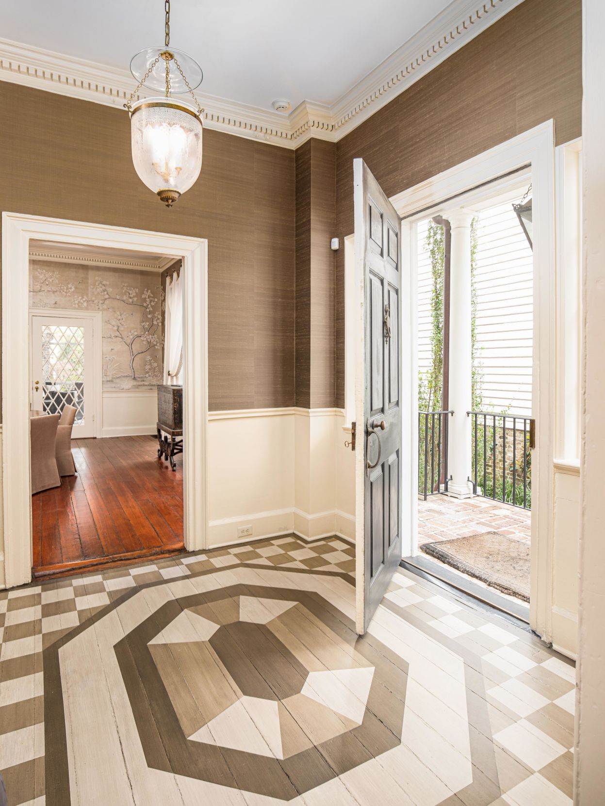 10 King Street Foyer